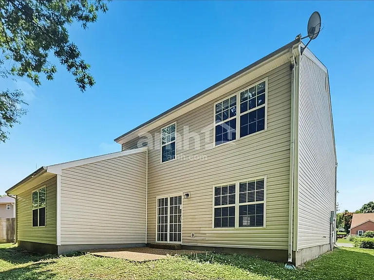8028 Meadowview Ln — Photo 17