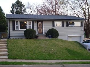 3492 Meggan St, Dubuque, IA 52002