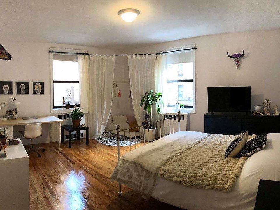 1st image of 33 Crooke Ave APT 1D