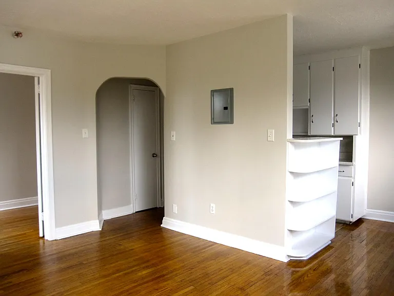 16 Church St E #9 — Photo 16