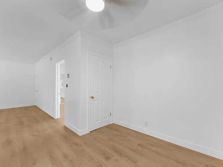 11661 Erwin St #14 — Photo 7