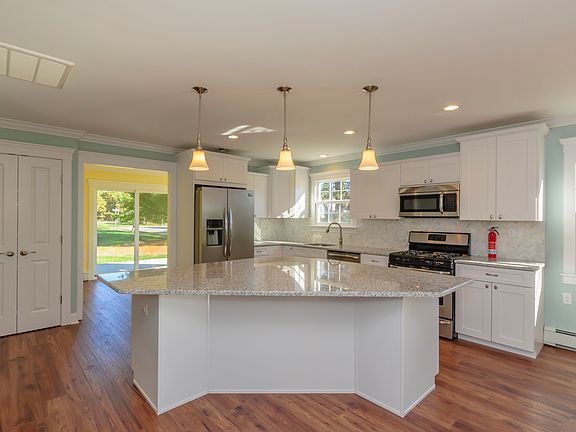Kitchen island seats 5!