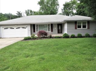 1401 Douglas Ter, Dixon, IL 61021