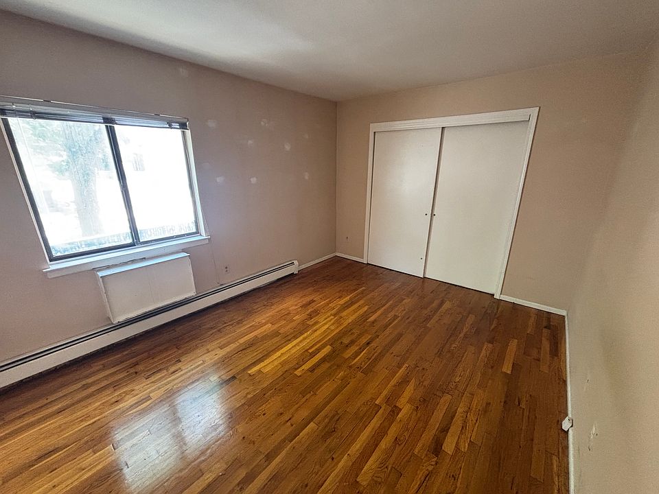 2nd image of 58-35 Utopia Pkwy #2C