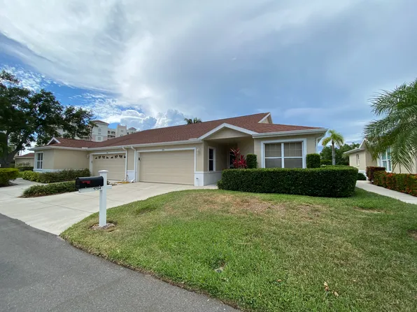 1704 Edgewater Ln, Palmetto, FL 34221