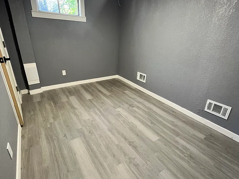 1008 SW Sunset St — Photo 11