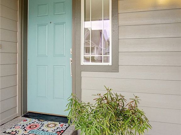 2nd image of 3826 Starling Dr NW