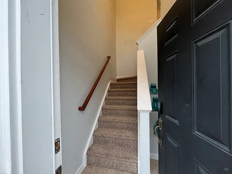 9460 Tanhurst Dr — Photo 2