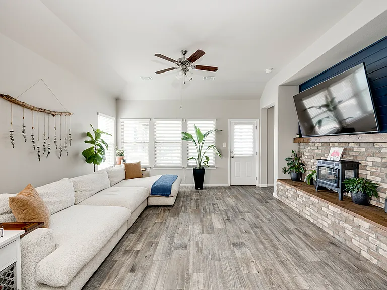 709 Tinton Falls Ln — Photo 36