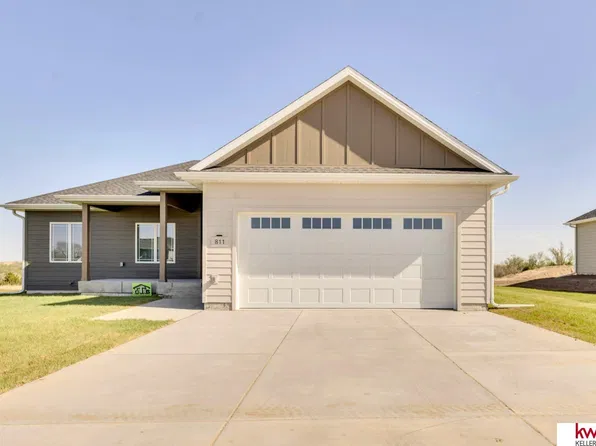 811 W S St, McCook, NE 69001