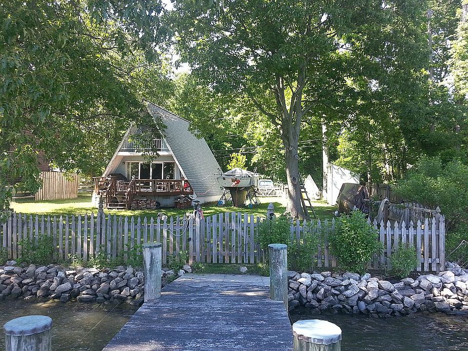 2nd image of 4935 Thomas Dr