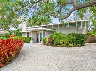 425 Partridge Cir, Sarasota, FL 34236