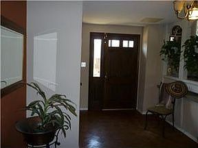 4th image of 8723 Newton Dr