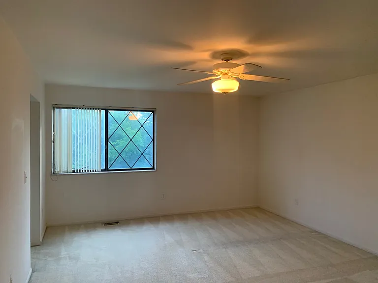 42160 Woodward Ave #8 — Photo 25