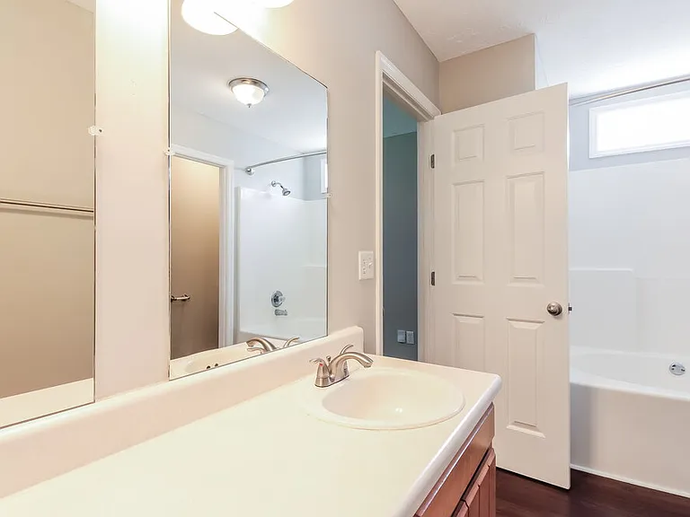 245 Heritage Cir E — Photo 12