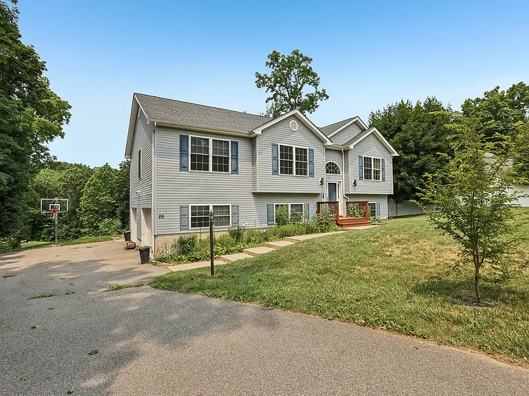 25 Red Schoolhouse Rd — Photo 40