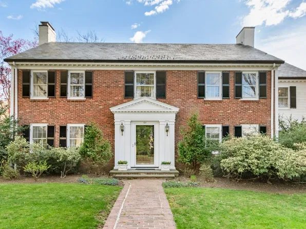 121 Highland St, Newton, MA 02465