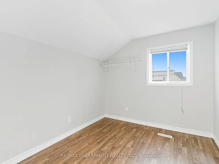 2 Windsor St #2 — Photo 11