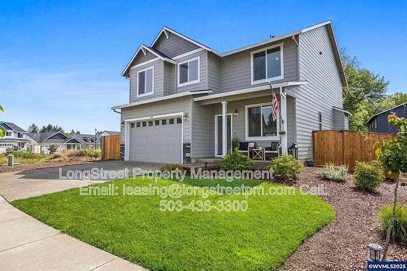 4 bed, 2.5 bath, 2142 sqft, $3,295 — Photo 2