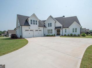 208 Township Dr, Senoia, GA 30276