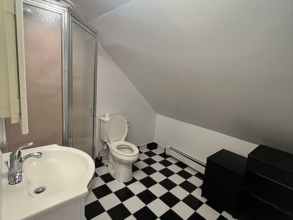 5th image of 81 Seaview Ave Floor 3