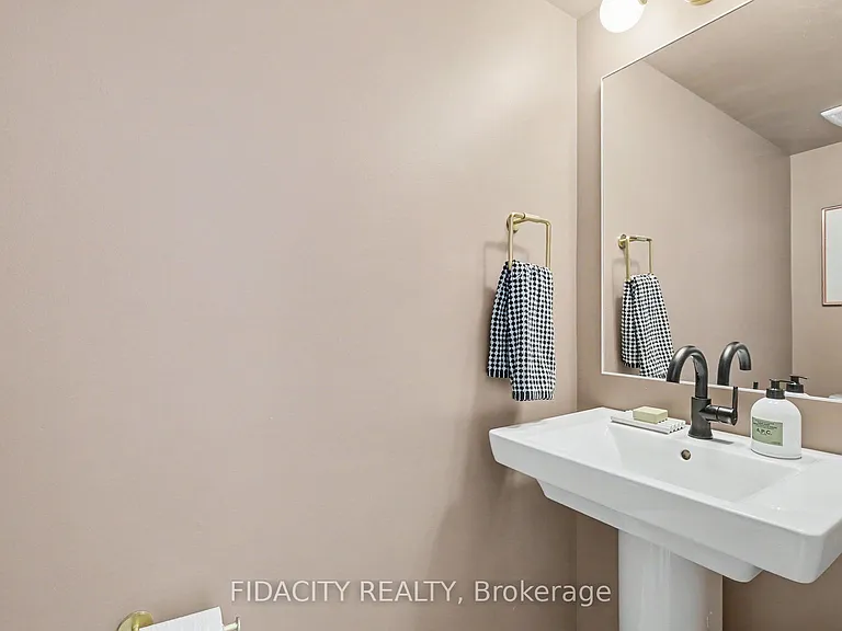 312 Lipizzaner St — Photo 11