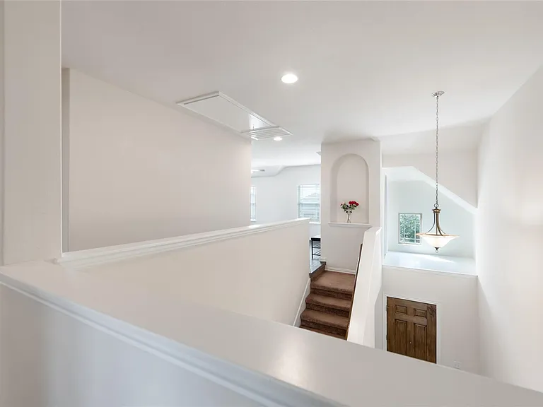 156 Banana St — Photo 25