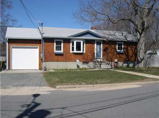 39 Jaycee Dr, West Warwick, RI 02893