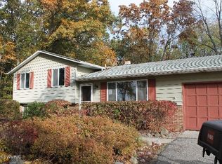 55541 N Fisher Lake Rd, Three Rivers, MI 49093