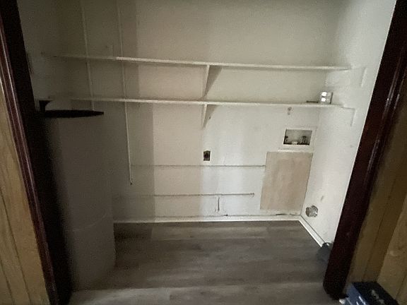 5th image of 2968 Oak St
