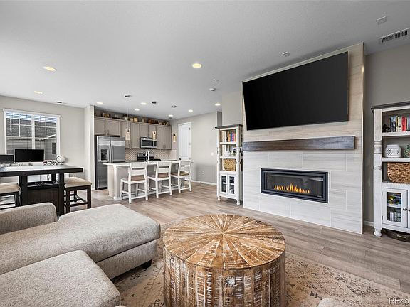 3rd image of 9754 Ceylon Street