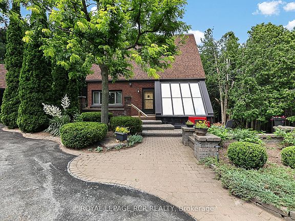 5th image of 502 Townline Rd W
