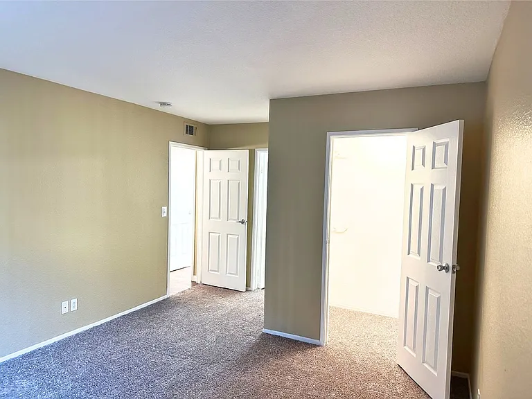 Corona Pointe Resort — Photo 192