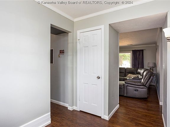 5th image of 5371 Karen Cir