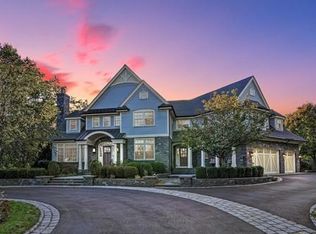 13 Manchester Dr, Wrentham, MA 02093