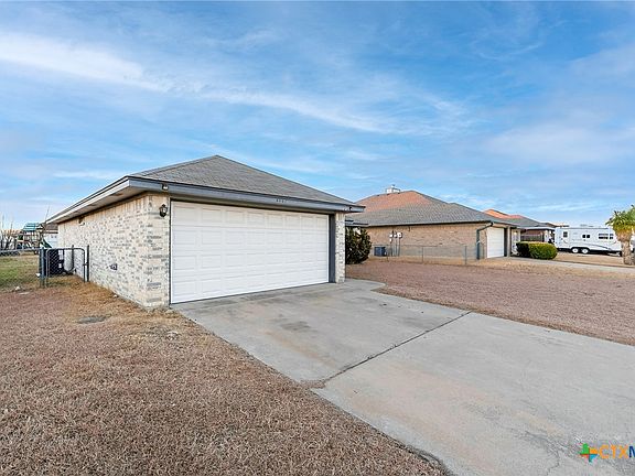 3rd image of 3607 Levy Ln