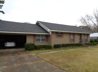 124 W South St, Kosciusko, MS 39090