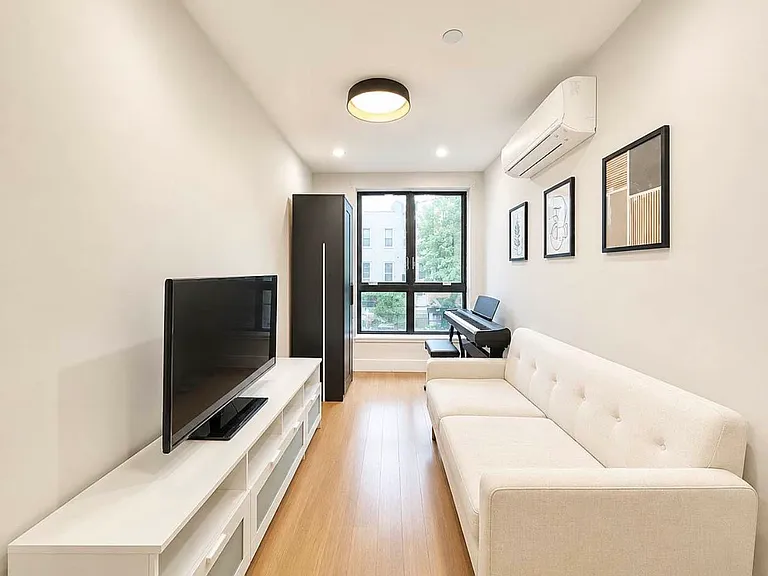 48 Bleecker St #4B — Photo 15