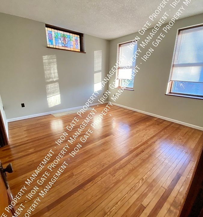 1st image of 2921 Meramec St #A