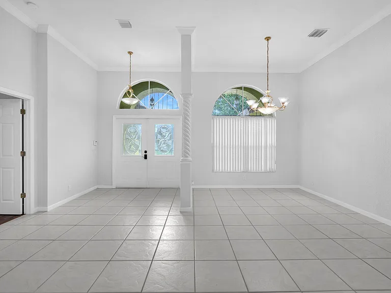 4100 Temple St — Photo 11