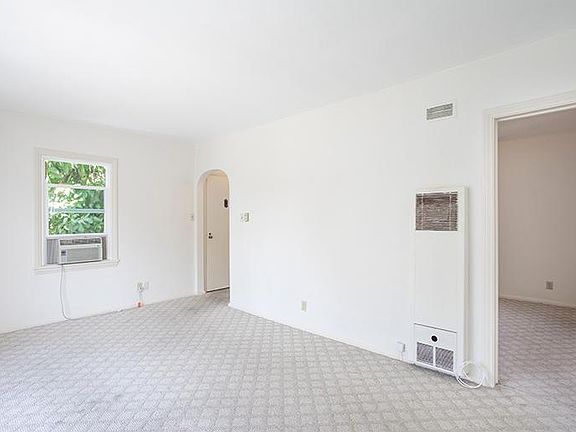 4th image of 1414 Stratford Ave #1416