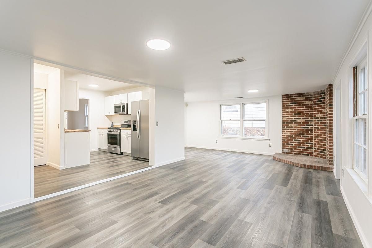 805 N Landing Rd, Rochester, NY 14610 Zillow