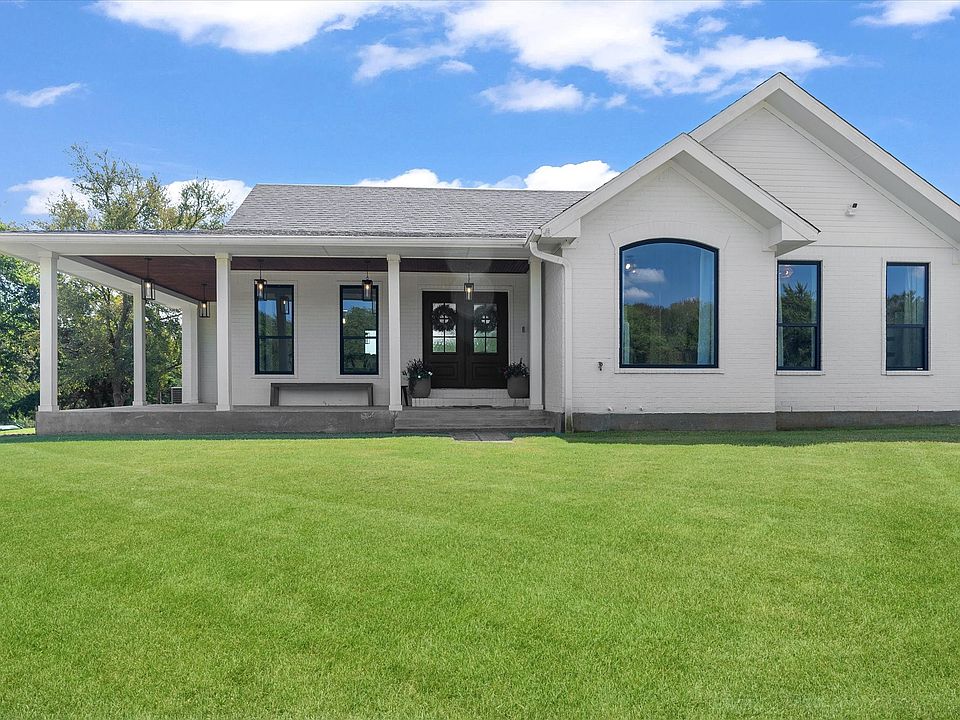 1st image of 946 Burke Rd