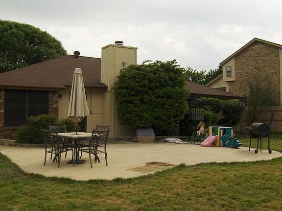 2nd image of 1016 Parkhill Ave
