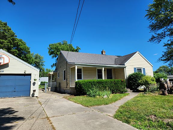 2nd image of 4236 Hunsberger Ave NE