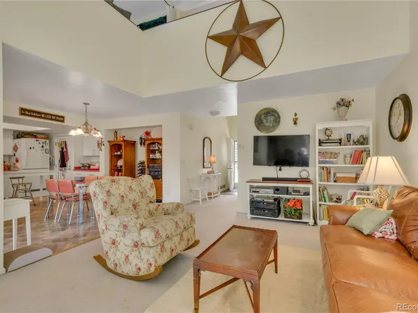 2804 S Heather Gardens Way #A, Aurora, CO 80014