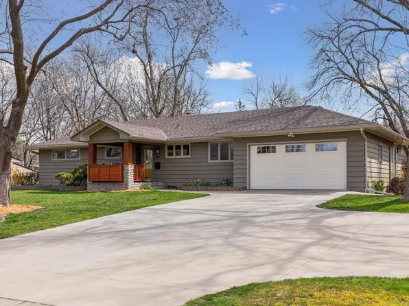 10 Natchez Ave N, Golden Valley, MN 55422