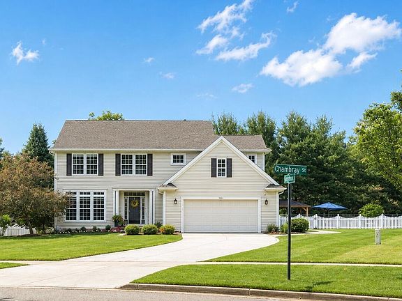2nd image of 9861 Chambray St