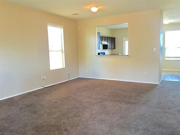 3rd image of 16811 Mammoth Springs Dr