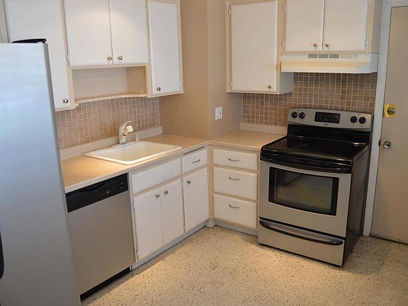 4th image of 360 Tequesta Dr